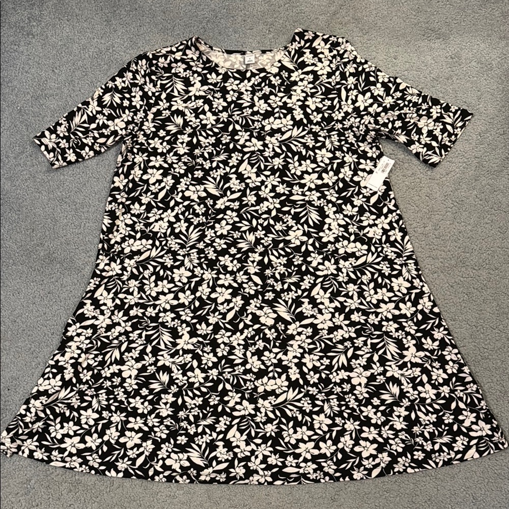 Old Navy Jersey Swing Dress Black and White Floral